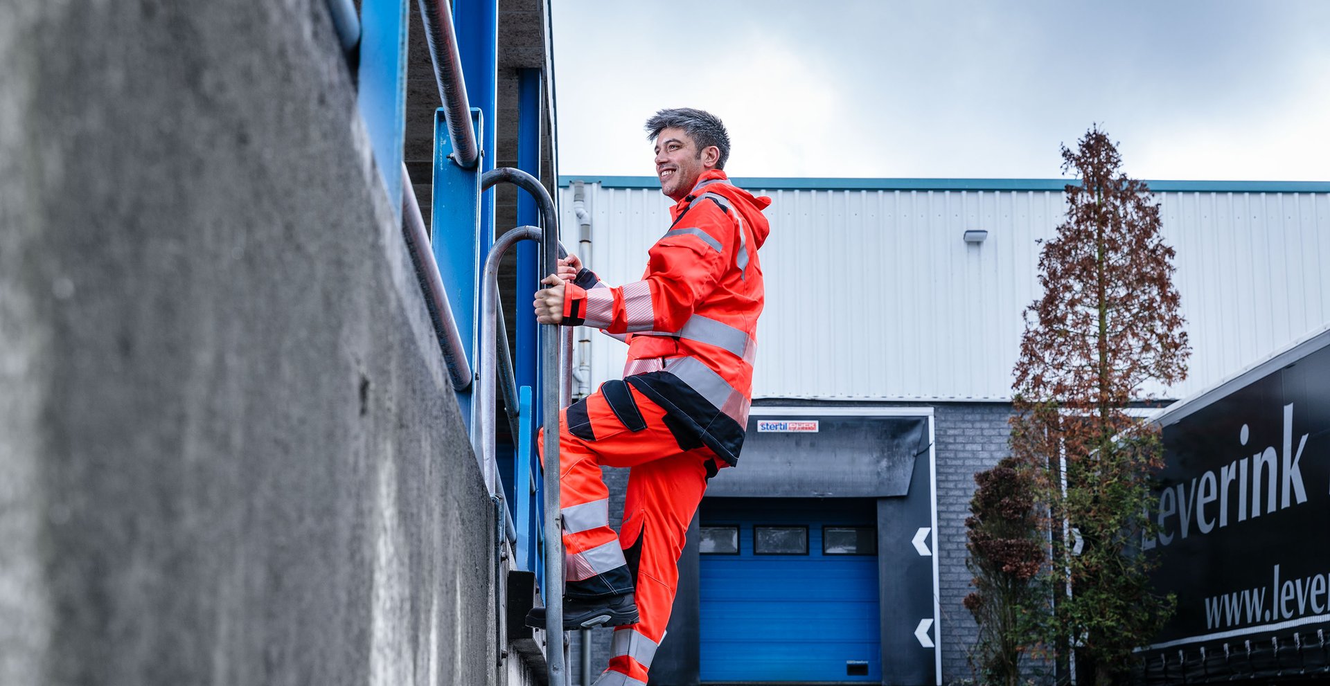 0-Workwear-Any-Budget
