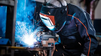 Eigenschaften von komfortablen Geweben für Sicherheitskleidung in der Metall- und Stahlindustrie